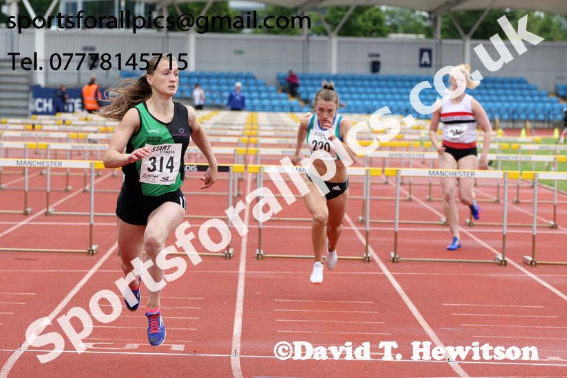 Senior womens100 metres hurdles, Northern Senior and Under-20s Champs., SportsCity, Manchester. Photo: David T. Hewitson/Sports for All Pics